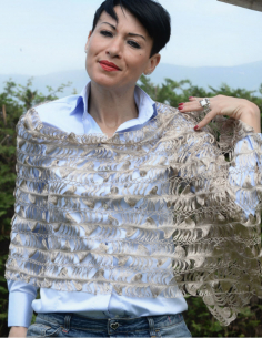 Scialle in filato seta...